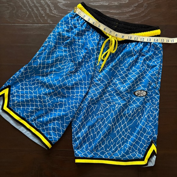 Nike Chainlink Blue & Yellow DNA Basketball Shorts - Picture 10 of 13